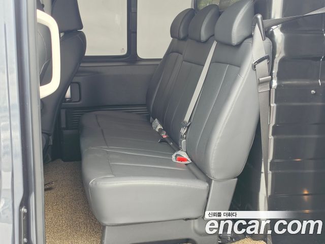 Hyundai Staria 2024 — photo 17