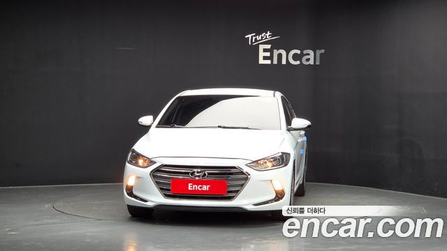 Hyundai AVANTE 2018 — photo 3