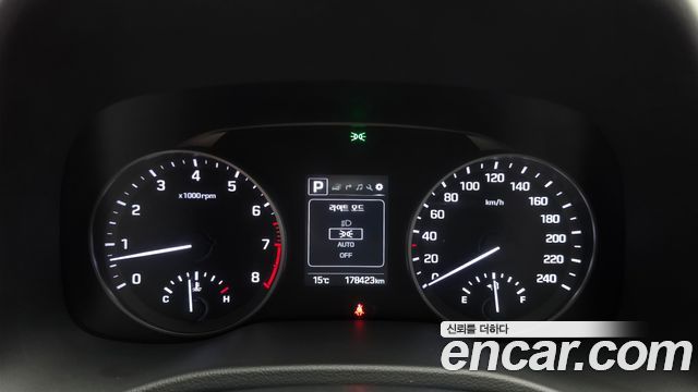 Hyundai AVANTE 2018 — photo 8