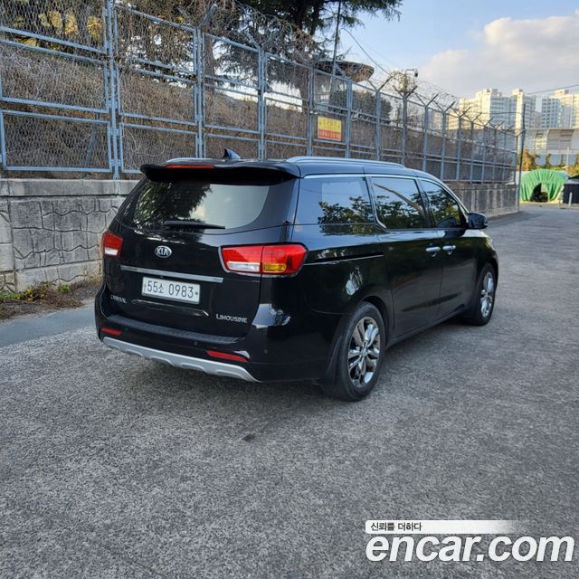 Kia Canival 2016 — photo 2