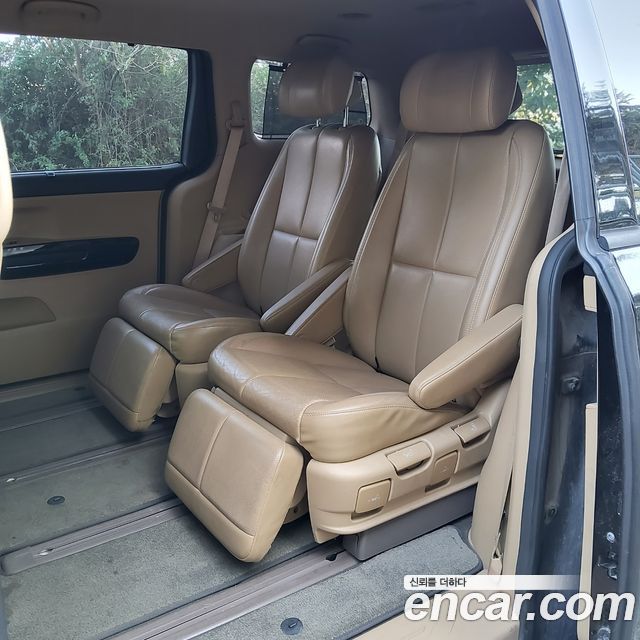 Kia Canival 2016 — photo 8