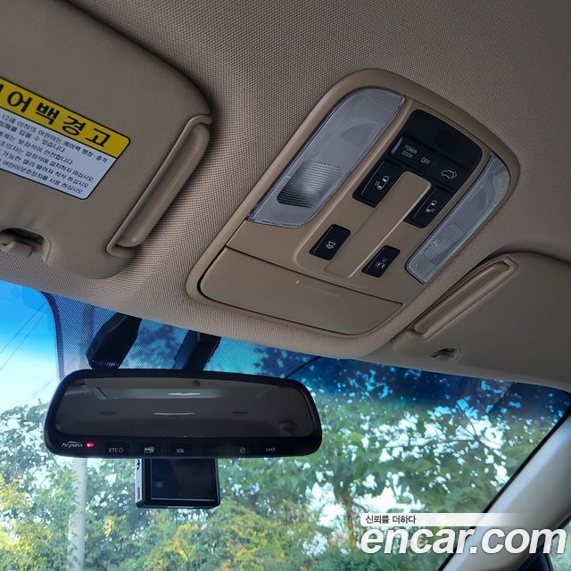 Kia Canival 2016 — photo 11