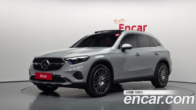 Mercedes-Benz GLC-Class 2026 — photo 1
