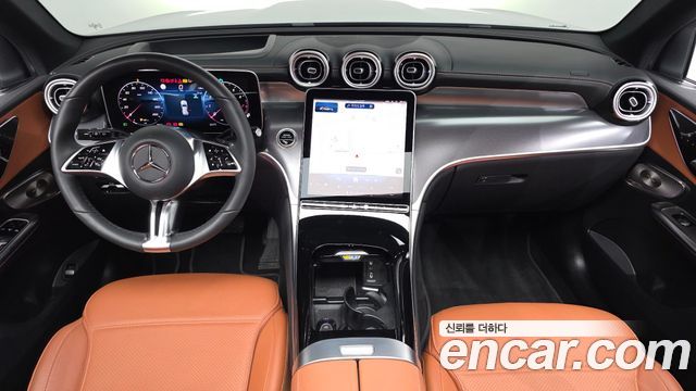 Mercedes-Benz GLC-Class 2026 — photo 10