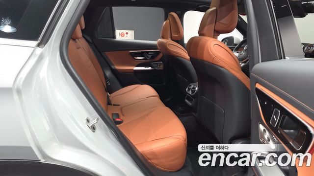 Mercedes-Benz GLC-Class 2026 — photo 18