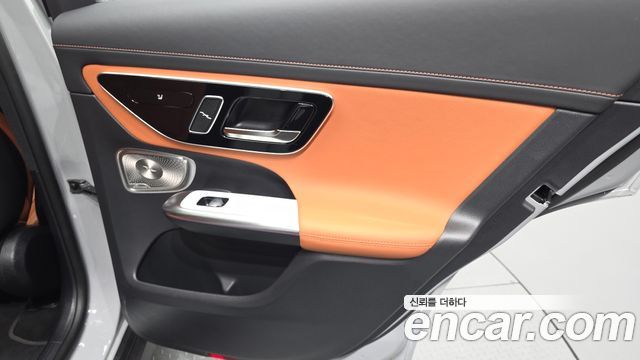 Mercedes-Benz GLC-Class 2026 — photo 15