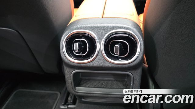 Mercedes-Benz GLC-Class 2026 — photo 34
