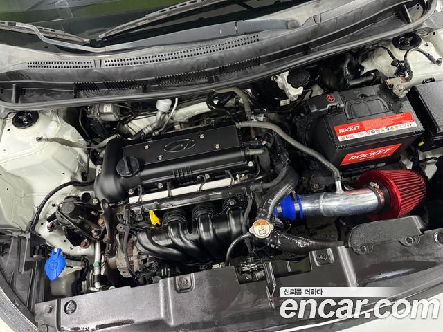 Hyundai Accent 2012 — photo 6