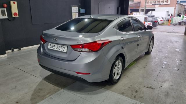 Hyundai AVANTE 2015 — photo 2