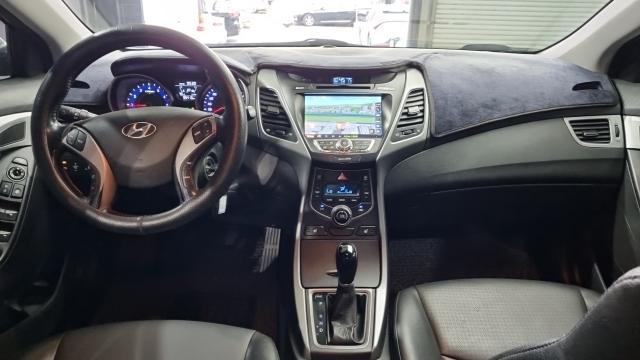 Hyundai AVANTE 2015 — photo 7