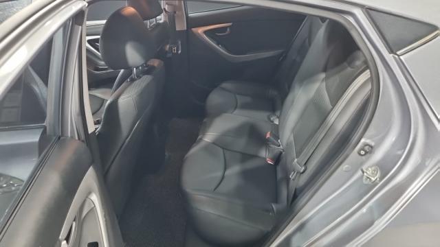 Hyundai AVANTE 2015 — photo 11