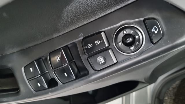 Hyundai AVANTE 2015 — photo 17