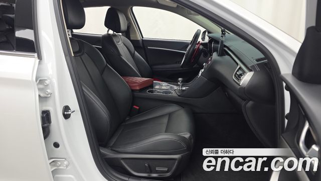 Genesis G70 2021 — photo 11
