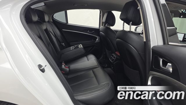 Genesis G70 2021 — photo 12