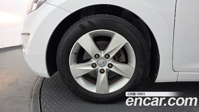 Hyundai AVANTE 2012 — photo 5