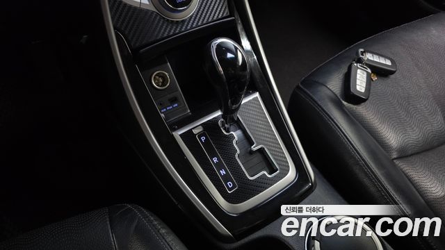 Hyundai AVANTE 2012 — photo 9