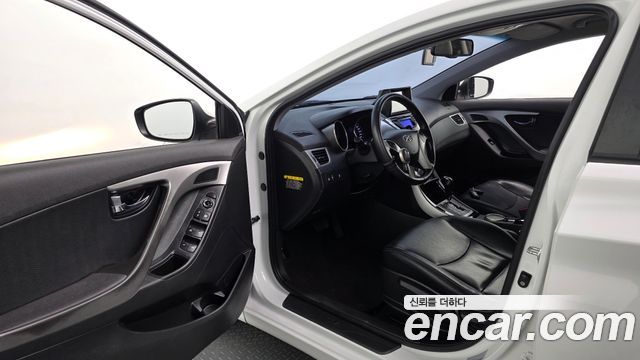 Hyundai AVANTE 2012 — photo 10