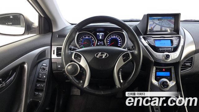 Hyundai AVANTE 2012 — photo 12