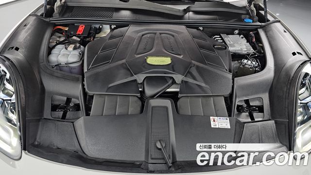 Porsche Cayenne 2023 — photo 6
