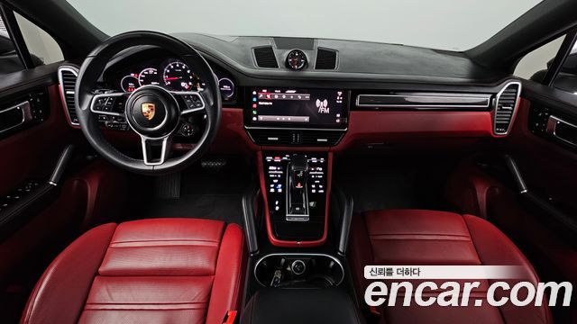 Porsche Cayenne 2023 — photo 10