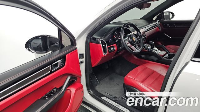 Porsche Cayenne 2023 — photo 13