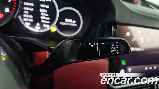 Porsche Cayenne 2023 — photo 36
