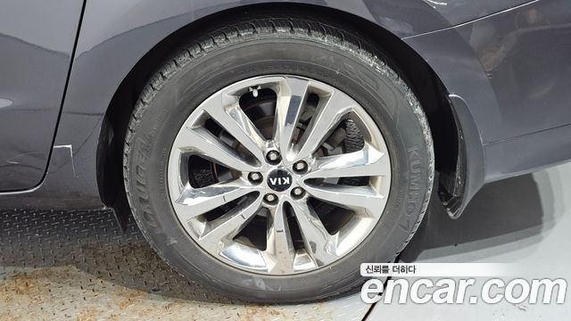Kia Canival 2015 — photo 7