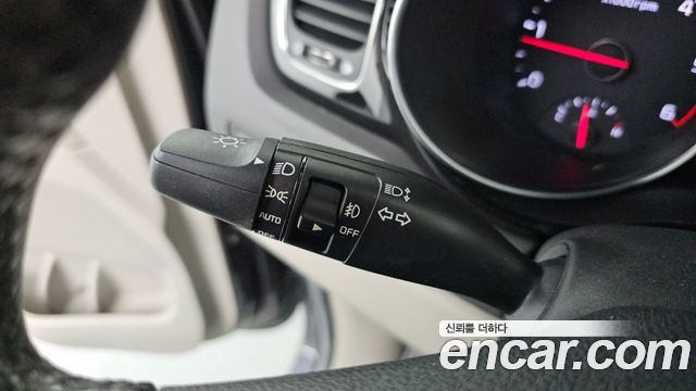 Kia Canival 2015 — photo 30