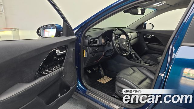 Kia Niro 2018 — photo 10