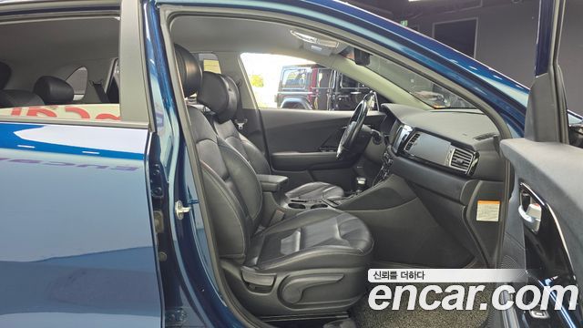 Kia Niro 2018 — photo 11