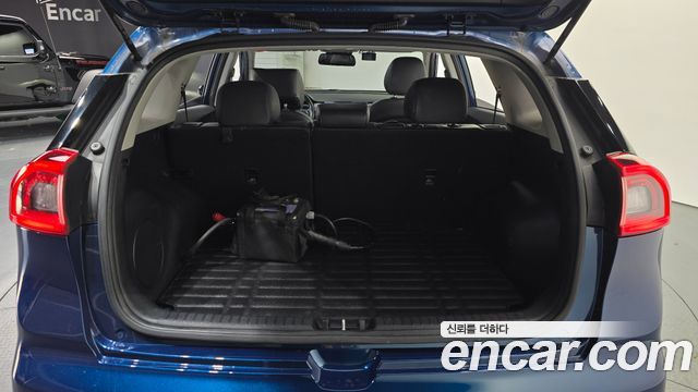Kia Niro 2018 — photo 20