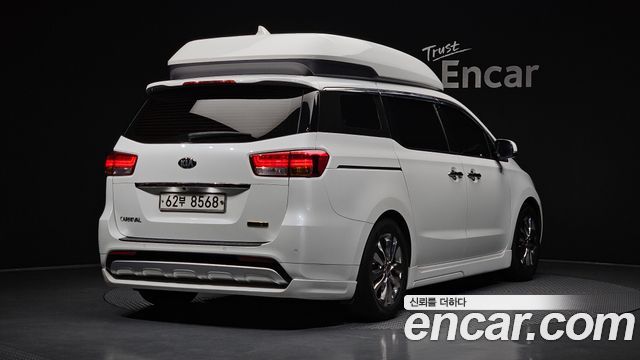 Kia Canival 2018 — photo 2