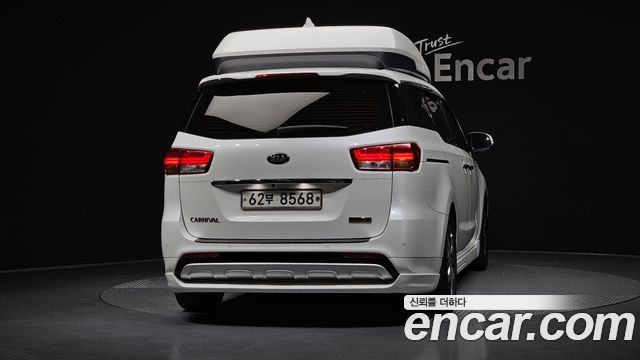 Kia Canival 2018 — photo 4