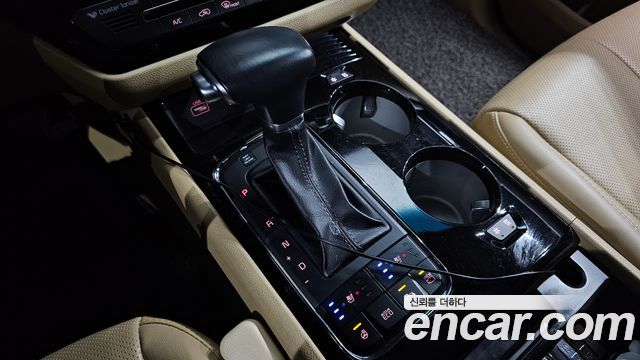 Kia Canival 2018 — photo 9