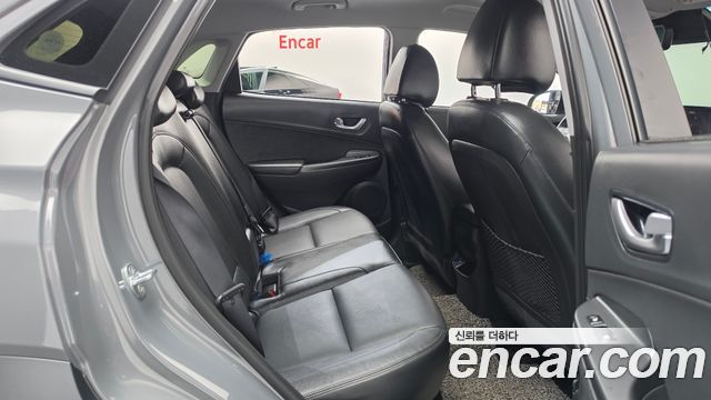 Hyundai Kona 2022 — photo 17