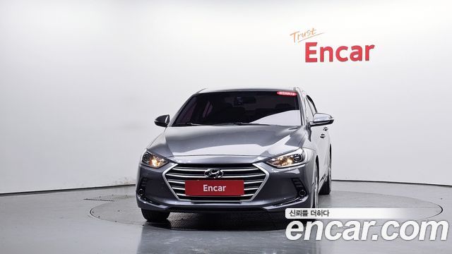 Hyundai AVANTE 2018 — photo 3