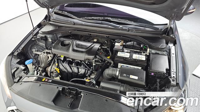 Hyundai AVANTE 2018 — photo 6
