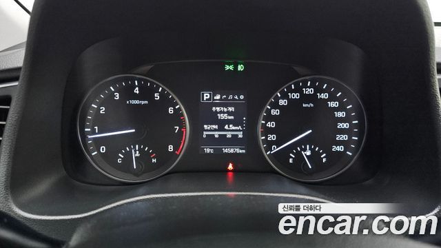 Hyundai AVANTE 2018 — photo 11