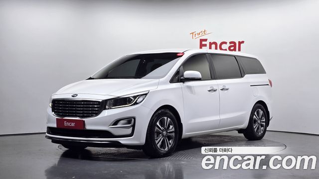 Kia Canival 2019 — photo 1