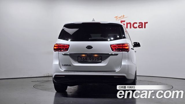 Kia Canival 2019 — photo 4