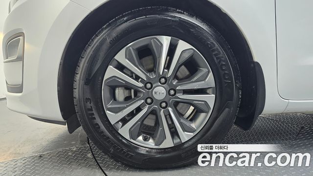 Kia Canival 2019 — photo 5