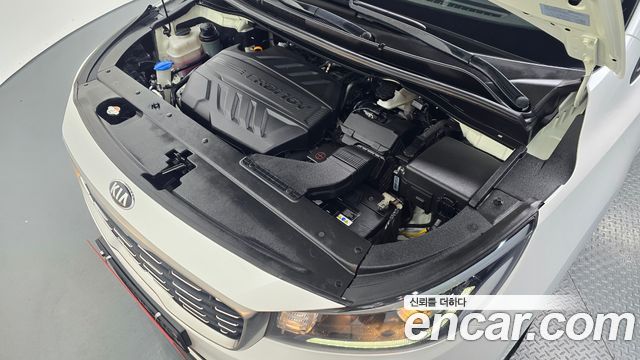 Kia Canival 2019 — photo 6