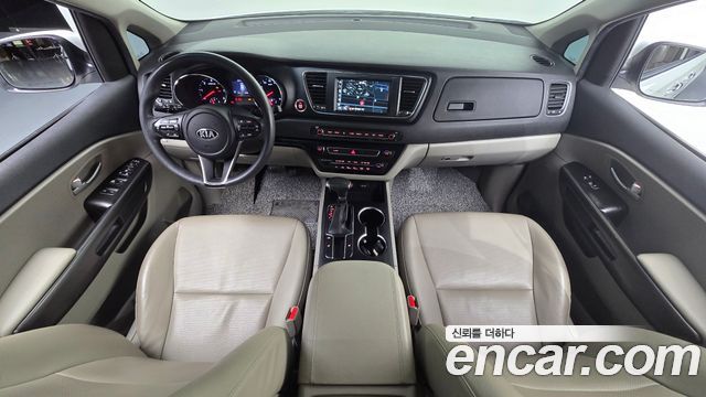 Kia Canival 2019 — photo 10