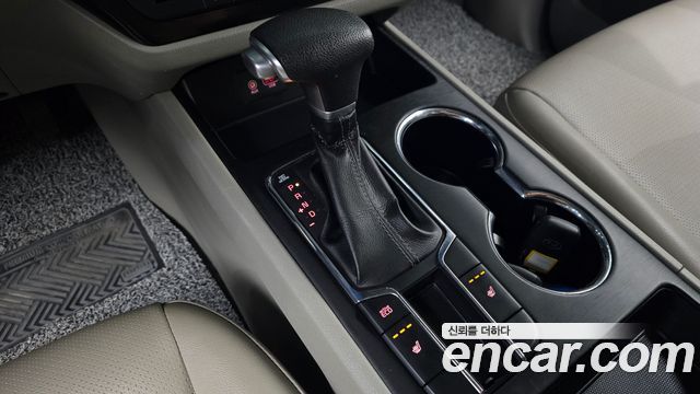 Kia Canival 2019 — photo 12
