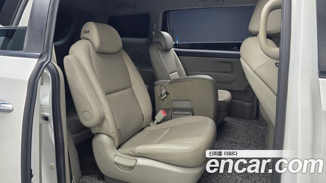 Kia Canival 2019 — photo 17