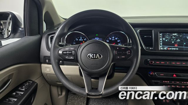 Kia Canival 2019 — photo 19