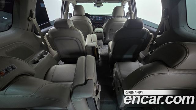 Kia Canival 2019 — photo 26