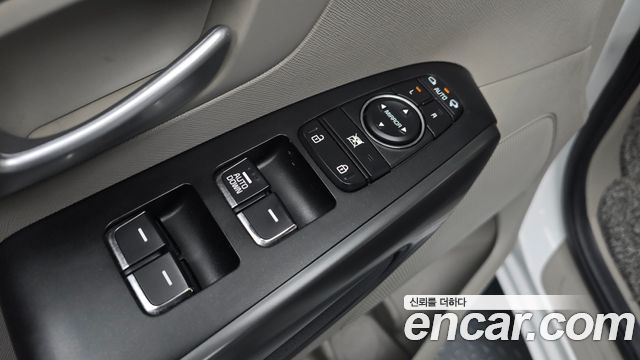 Kia Canival 2019 — photo 28