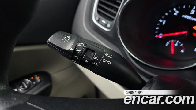 Kia Canival 2019 — photo 31