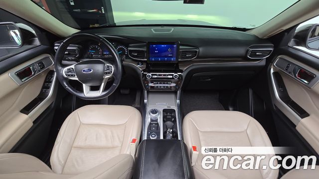 Ford Explorer 2022 — photo 7